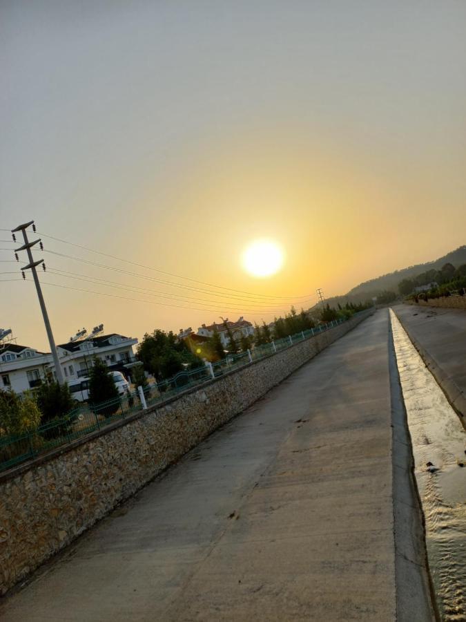 Adventurous Local Hostel เฟทิเย ภายนอก รูปภาพ